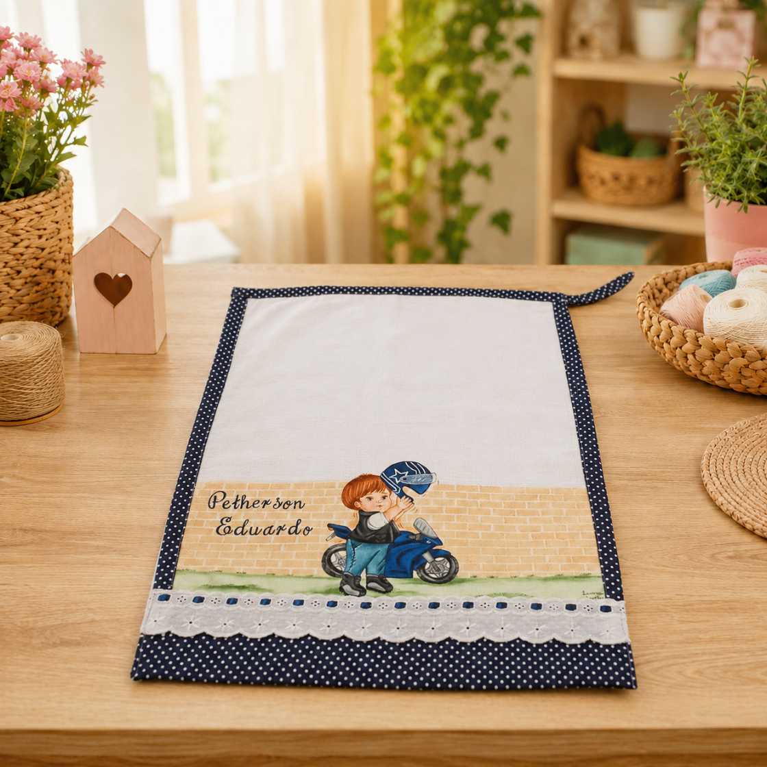 Fraldinha de boca com porta chupeta