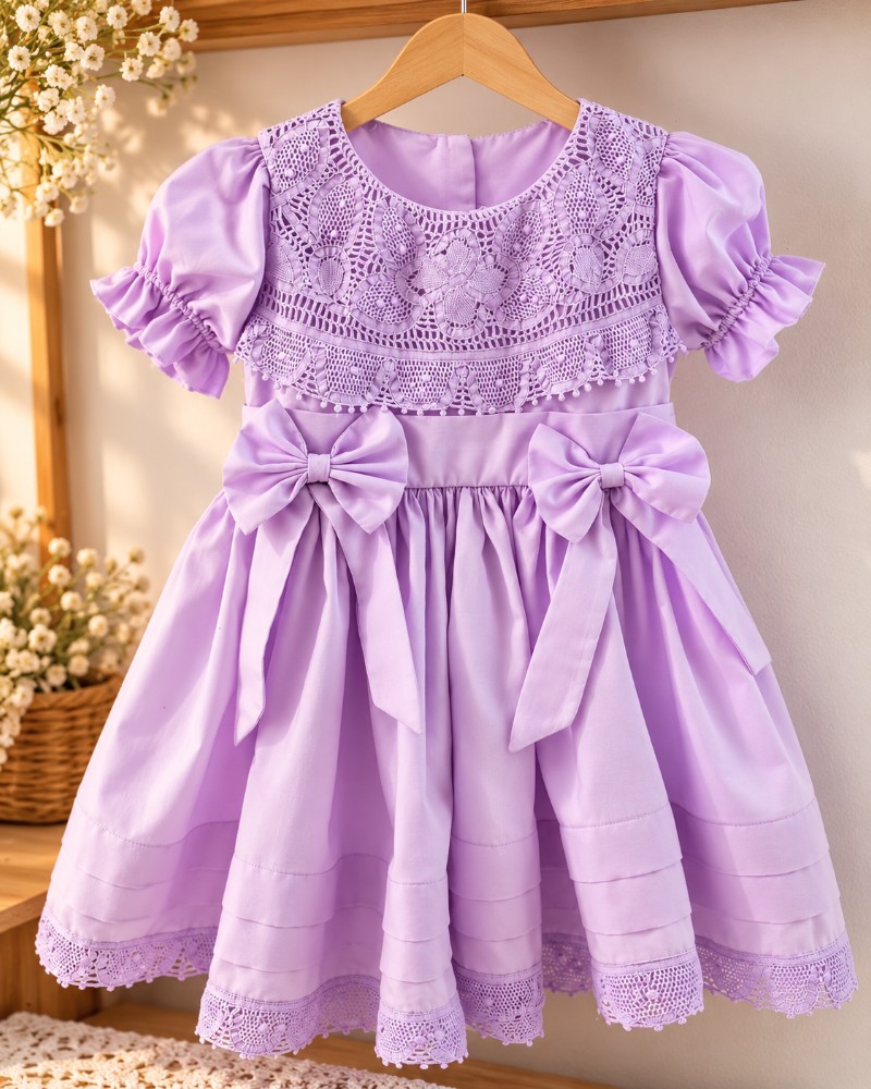 Vestido Infantil de Festa Lilás com Renda Renascença – Tricoline 100% Algodão