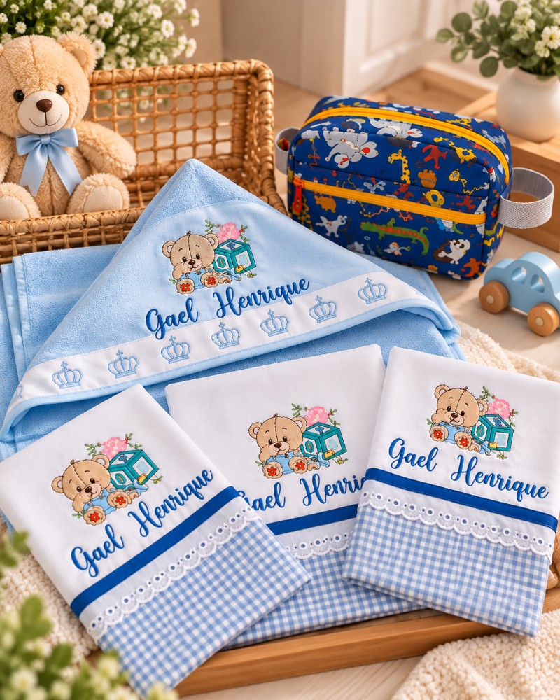 Enxoval de Bebê Personalizado com Nome – Kit 5 Peças com Toalha de Capuz
